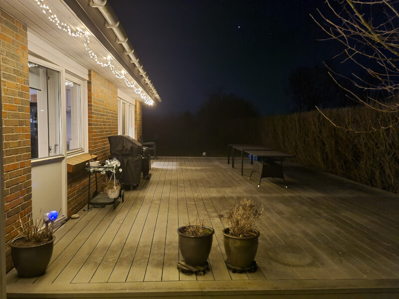 wall lightstrip sensor piedestal light philips hue outdoor low mount impress.jpg
